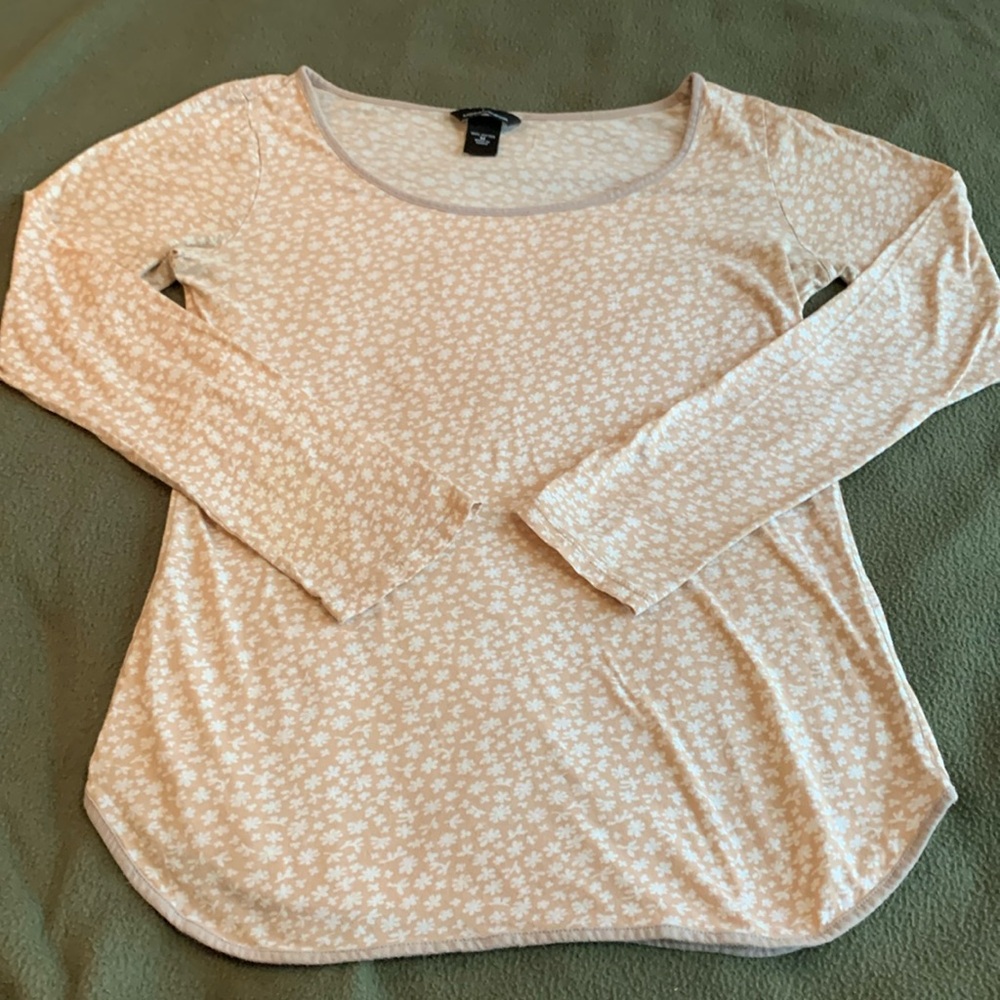 Moda International long sleeve dusty rose floral t-shirt. Size medium